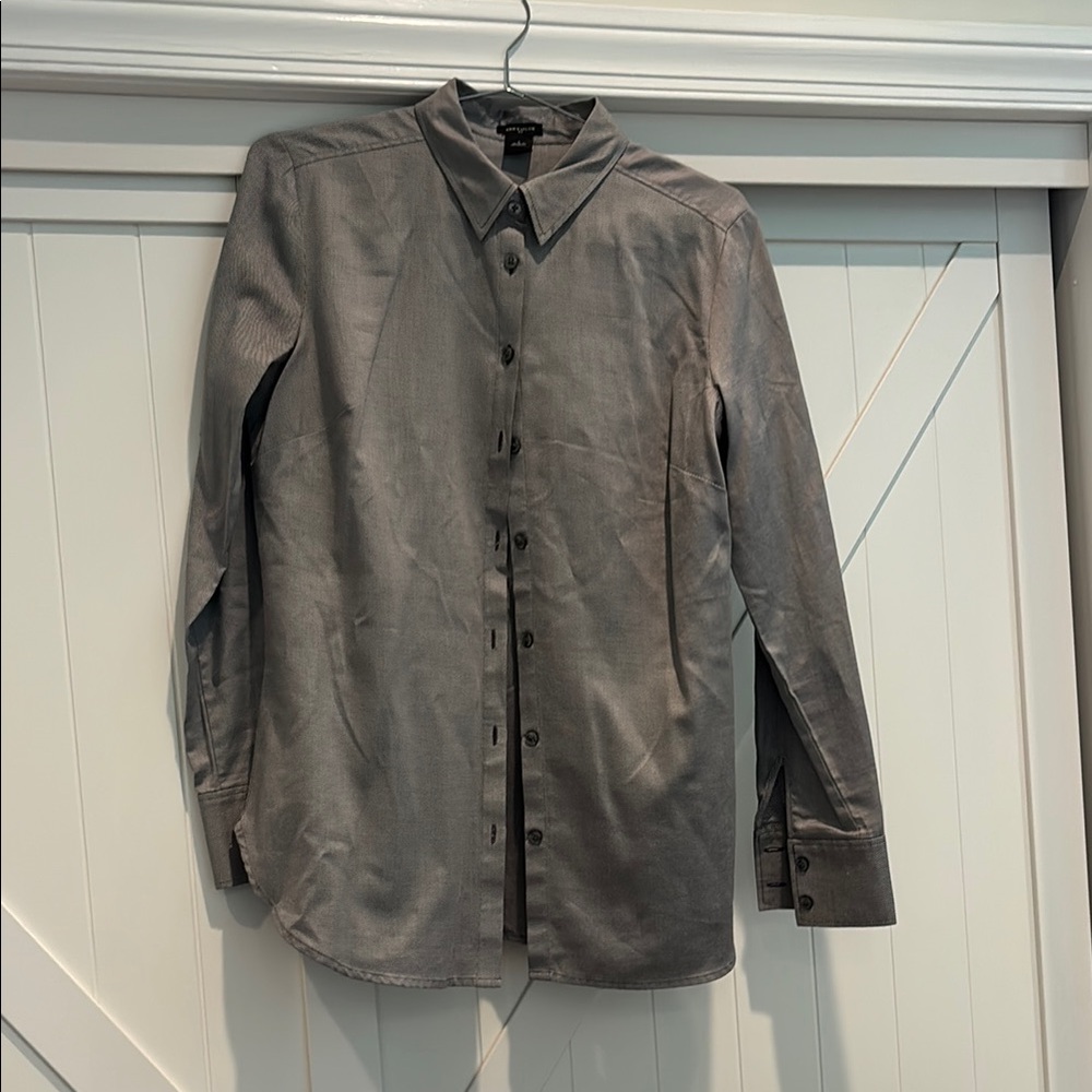 Ann Taylor Gray Button Down Shirt